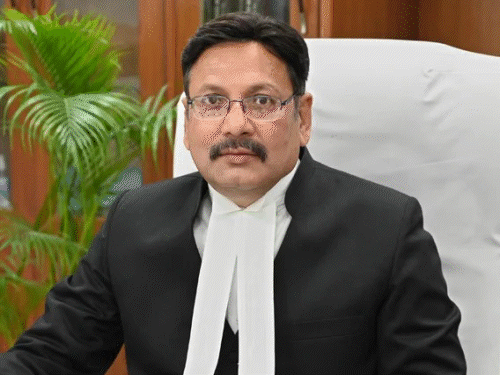 महिला की छाती दबाना, सलवार उतारना रेप की कोशिश नहीं? Patnaहाईकोर्ट के फैसले पर CJI नाराज