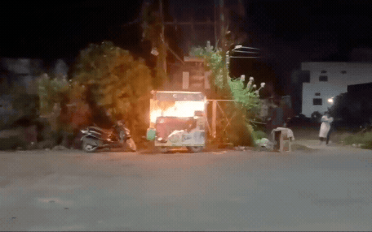 Itarsi में Gas Cylinder Blast से दहली पुरानी बस्ती, Police Constable समेत 5 लोग गंभीर रूप से झुलसे