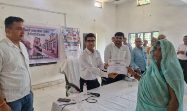 Mauganj: जिला पंचायत CEO ने दिया PM आवास योजना के अधूरे आवास शीघ्र पूर्ण करने का आदेश
