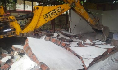 Indore में Premashray वृद्ध आश्रम का भवन खाली, प्रशासन ने सामान हटाकर Municipal Corporation को सौंपा