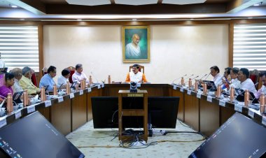MP कैबिनेट के बड़े फैसले: 10 हजार शिक्षकों की होगी भर्ती, 6846 शिक्षकों का वेतन बढ़ेगा; किसानों के लिए 'कवच योजना' को मंजूरी