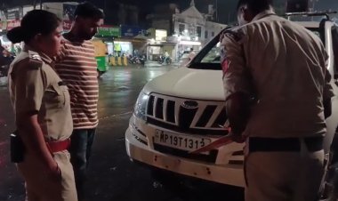 SATNA: पूर्व विधायक के वाहन से ट्रैफिक पुलिस ने निकाला हूटर