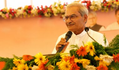 प्योर पेट्रोल की मांग पर BJP सांसद का अंट-शंट बयान, बोले- बाप के घर से आएगा?