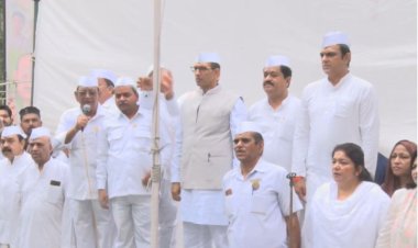 80वें स्वतंत्रता दिवस पर प्रदेश कांग्रेस कार्यालय में ध्वजारोहण, संविधान की रक्षा का लिया संकल्प