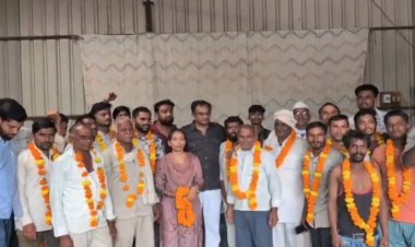 खंडवा में BJP को झटका: 25 कार्यकर्ता कांग्रेस में शामिल, जिला अध्यक्ष बोले- भाजपा से बढ़ रही नाराजगी