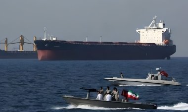 Hormuz New Payment Rules : ईरान वसूलेगा होर्मुज में जहाजों से टैक्स, बदले में देगा सुरक्षा और इंश्योरेंस की गारंटी !