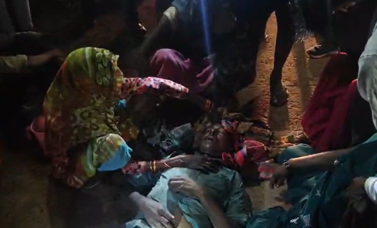 मऊगंज में तेज रफ्तार ऑटो ने अधेड़ को मारी टक्कर, मौत के बाद ग्रामीणों ने किया चक्का जाम