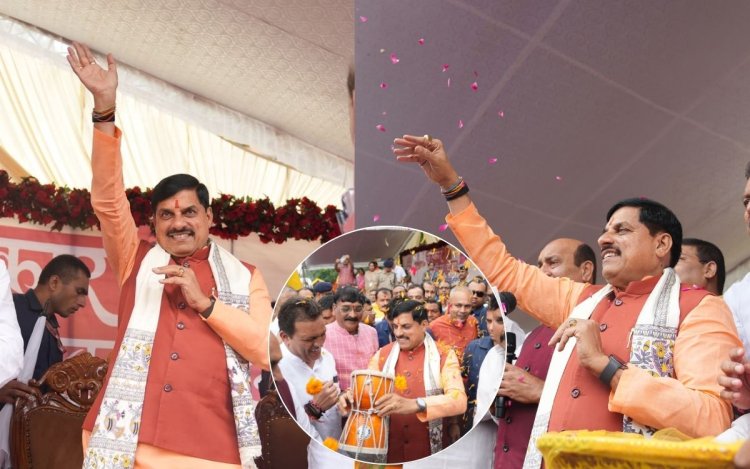 CM मोहन ने कांवड़ियों पर बरसाए फूल, बजाया डमरू