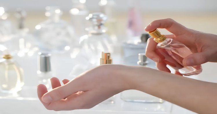 Expired Perfume : क्यों नहीं लगाना चाहिए एक्सपायर्ड परफ्यूम, जानिए एक्सपर्ट्स की राय
