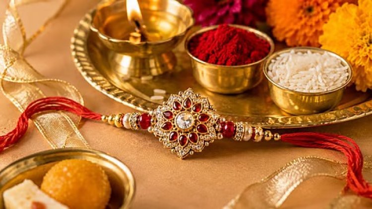 Raksha Bandhan 2026:  28 अगस्त को पूरे दिन रहेगा पंचक, यहां जानिये राखी बांधने का शुभ मुहूर्त