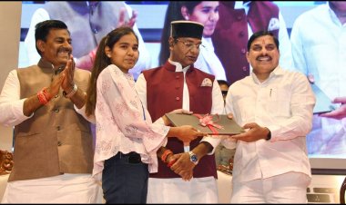 MP Laptop Scheme: 1.22 लाख छात्रों के खाते में आएंगे ₹25 हजार, CM मोहन यादव आज करेंगे राशि ट्रांसफर