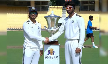 Duleep Trophy Final : सूर्यवंशी 44 रन बनाकर Out, ईशान किशन फिफ्टी लगाकर नाबाद; तीसरे सेशन का खेल जारी