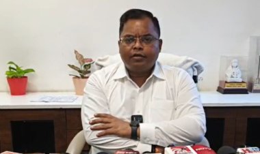 CM हेल्पलाइन में लापरवाही पर कलेक्टर की सख्ती, लिपिक निलंबित, दो अधिकारियों का वेतन काटने के निर्देश