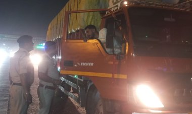 Indore Checking Drive : आबकारी विभाग का बड़ा अभियान,40 मामलों में कार्रवाई और 300 लीटर अवैध शराब जब्त