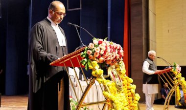 New Chief Justice : मध्य प्रदेश हाईकोर्ट को मिला नया मुख्य न्यायाधीश, जस्टिस अल्पेश यशवंत कोगजे ने ली शपथ