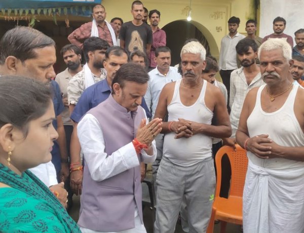 सागर में पीड़ित परिवारों से मिले डिप्टी CM राजेंद्र शुक्ल, बोले- दोषियों को मिलेगी कड़ी से कड़ी सजा