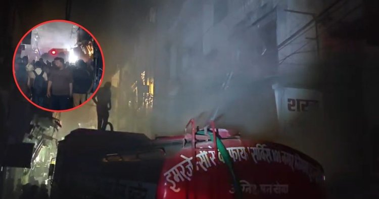 Indore Sarafa Fire : इंदौर सराफा की ज्वेलरी शॉप में आग, फर्नीचर जलकर खाक; AC में शॉर्ट सर्किट की आशंका