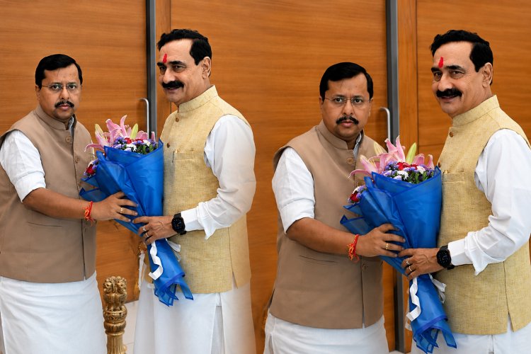 नितिन नबीन से मिले नरोत्तम मिश्रा: भोपाल का कार्यक्रम छोड़ अचानक पहुंचे दिल्ली, दतिया जिलाध्यक्ष पर अब भी सस्पेंस